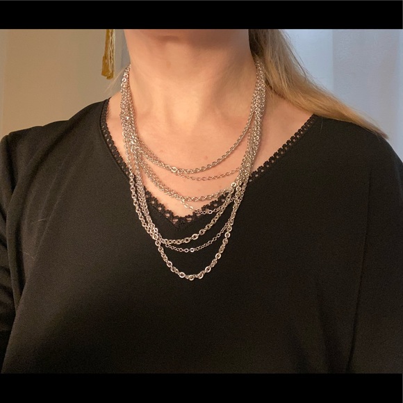 3/$20 Avon signed vintage multi-strand silver tone necklace with oval clasp - Picture 3 of 5